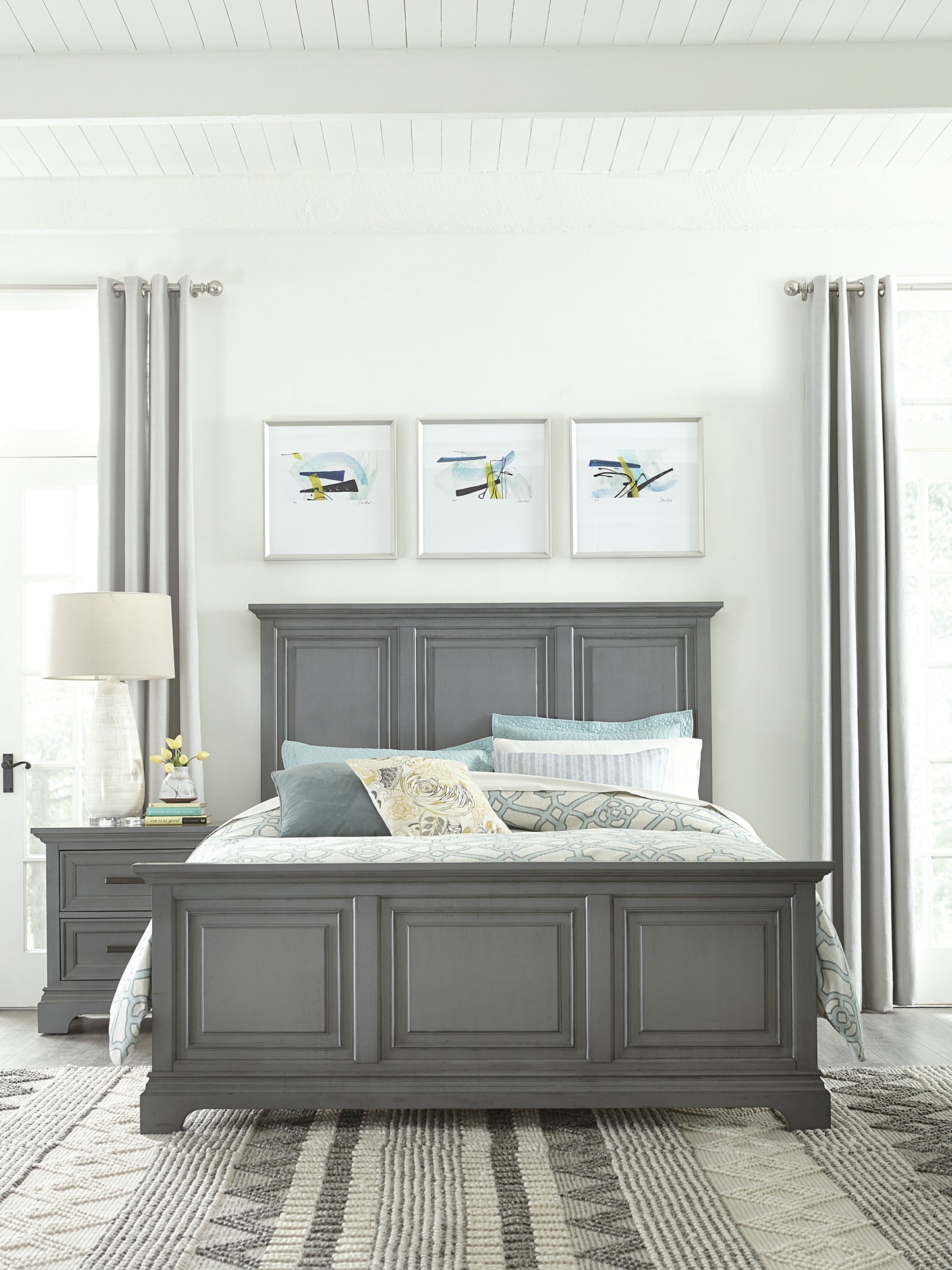 Summit Bed – Heather Gray