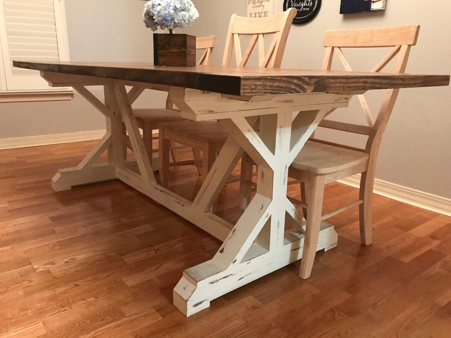 The Flynn Farmhouse Table
